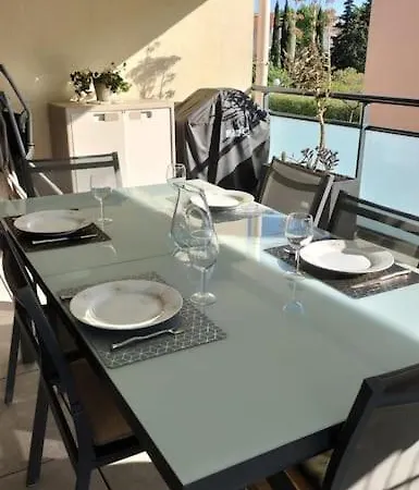 Beau Duplex A Port * Frejus